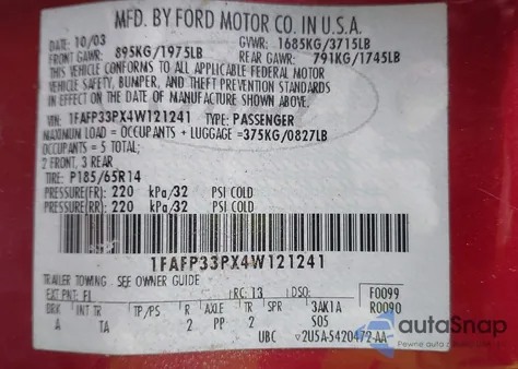 2004 Ford Focus Lx z USA, uszkodzony, nr VIN 1FAFP33PX4W121241